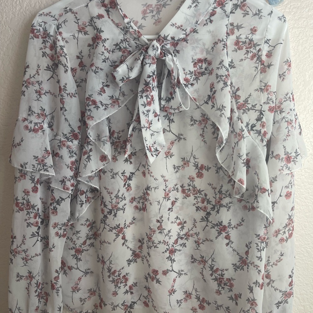 Floral Ruffle Blouse - Picture 6 of 14